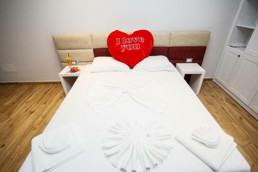 Lubjana Hotel ดูร์เรส ภายนอก รูปภาพ